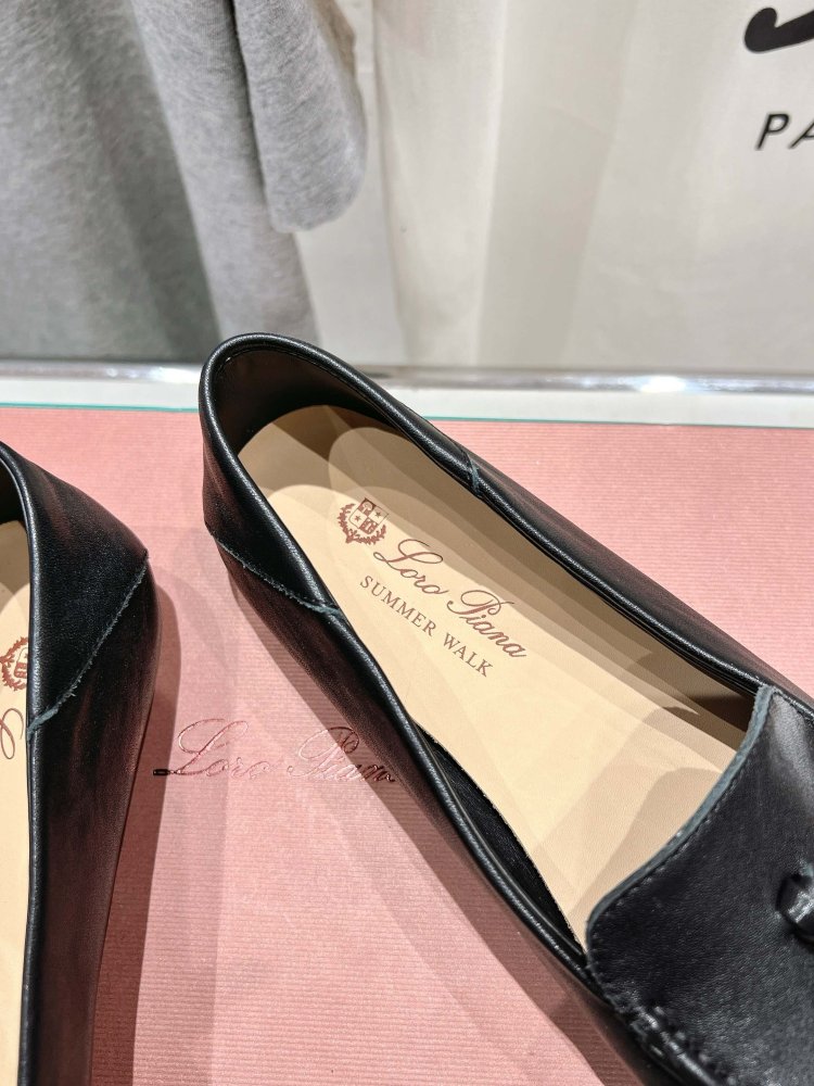 Лоферы жіночі фото 7