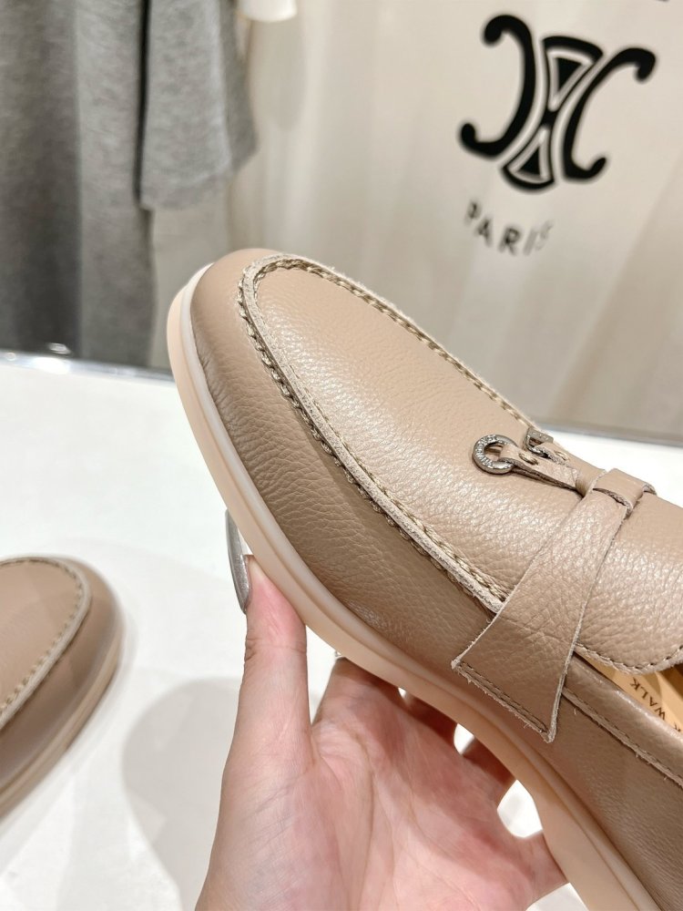 Лоферы жіночі фото 7