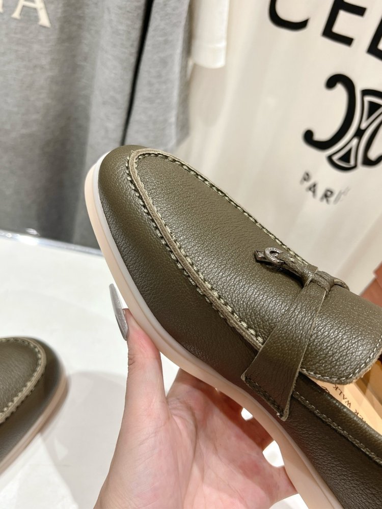 Лоферы жіночі фото 7