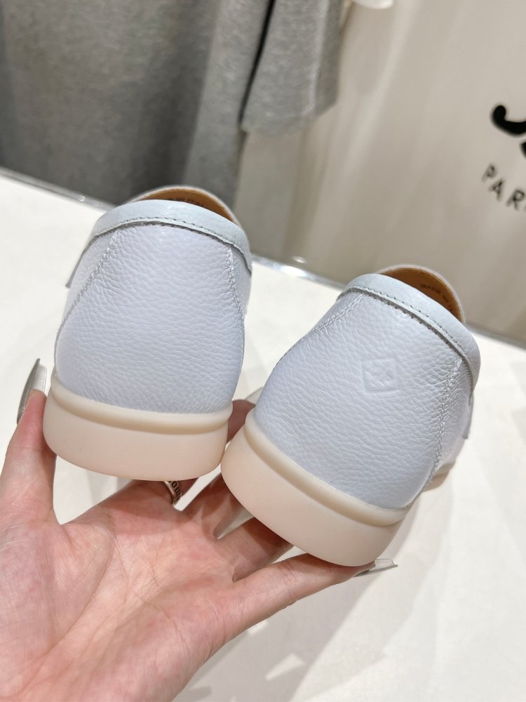 Лоферы жіночі фото 7