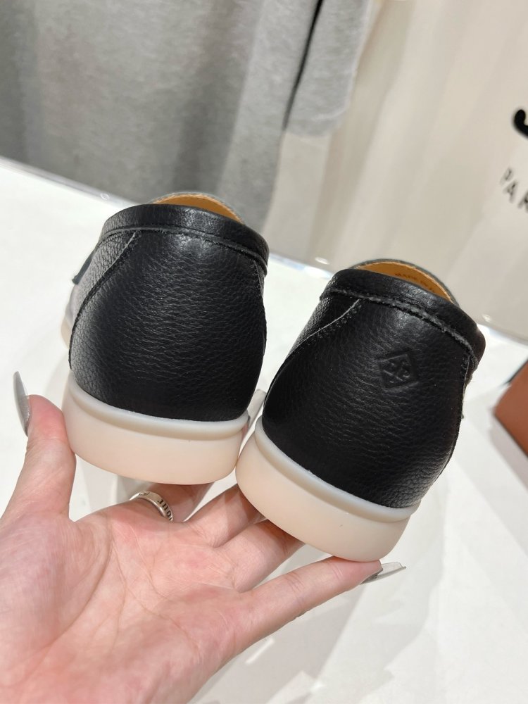 Лоферы жіночі фото 7