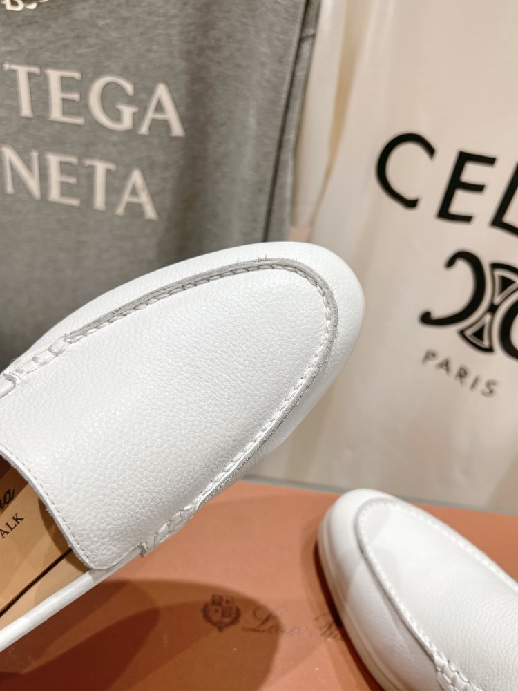 Лоферы жіночі фото 7