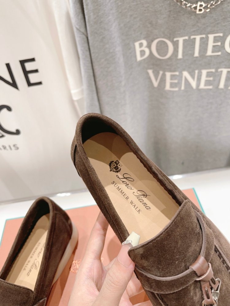 Лоферы женские фото 7