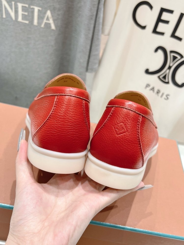 Лоферы женские фото 7