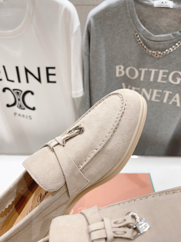 Лоферы женские фото 7