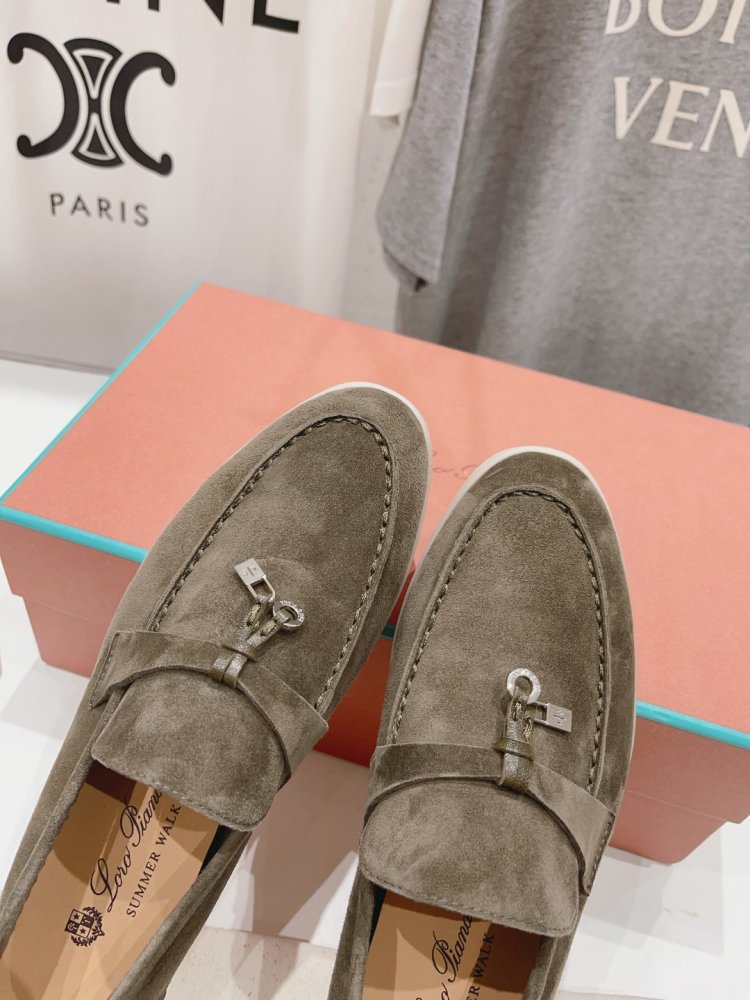 Лоферы женские фото 7