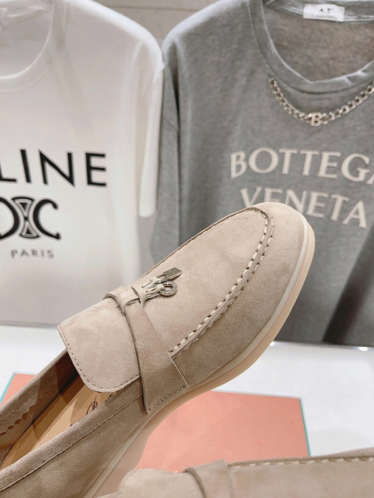 Лоферы женские фото 7