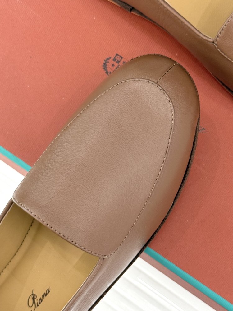 Лоферы жіночі фото 7