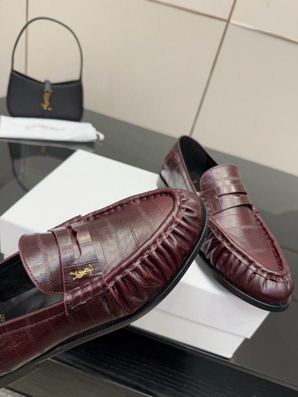 Лоферы женские фото 7