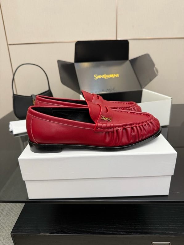 Лоферы женские фото 7