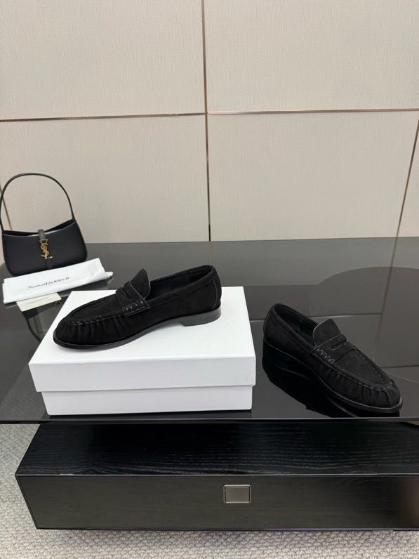 Лоферы жіночі фото 7