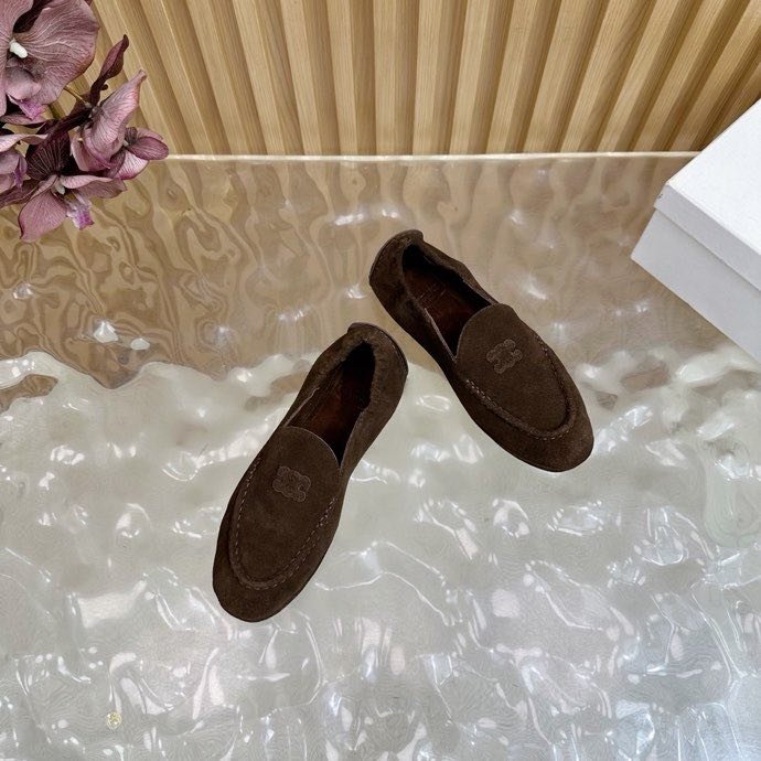 Лоферы женские фото 7