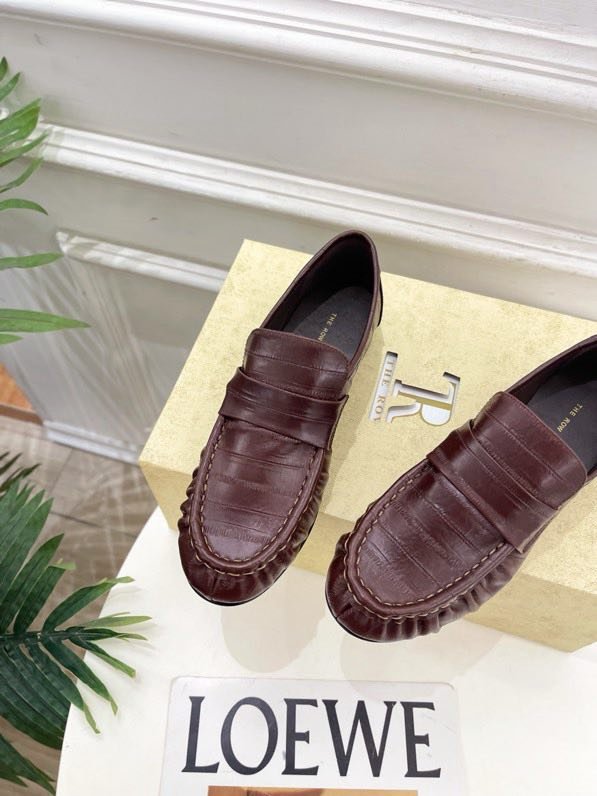 Лоферы женские фото 7