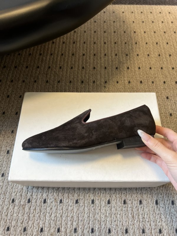 Лоферы женские фото 7