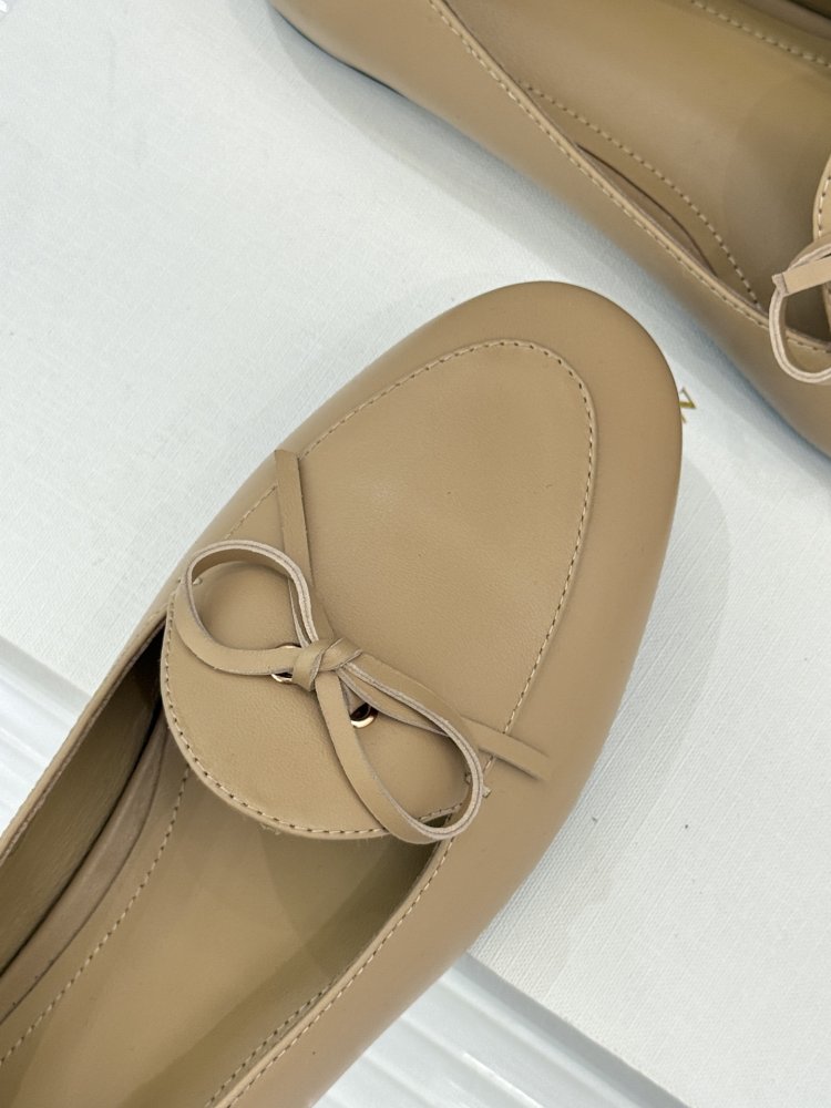 Лоферы женские фото 7