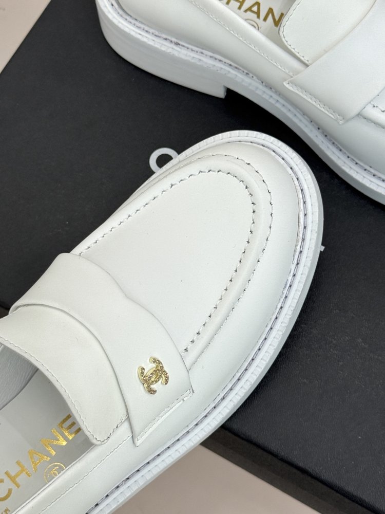 Лоферы жіночі фото 7