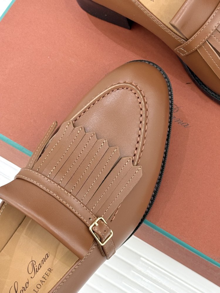 Лоферы женские фото 7