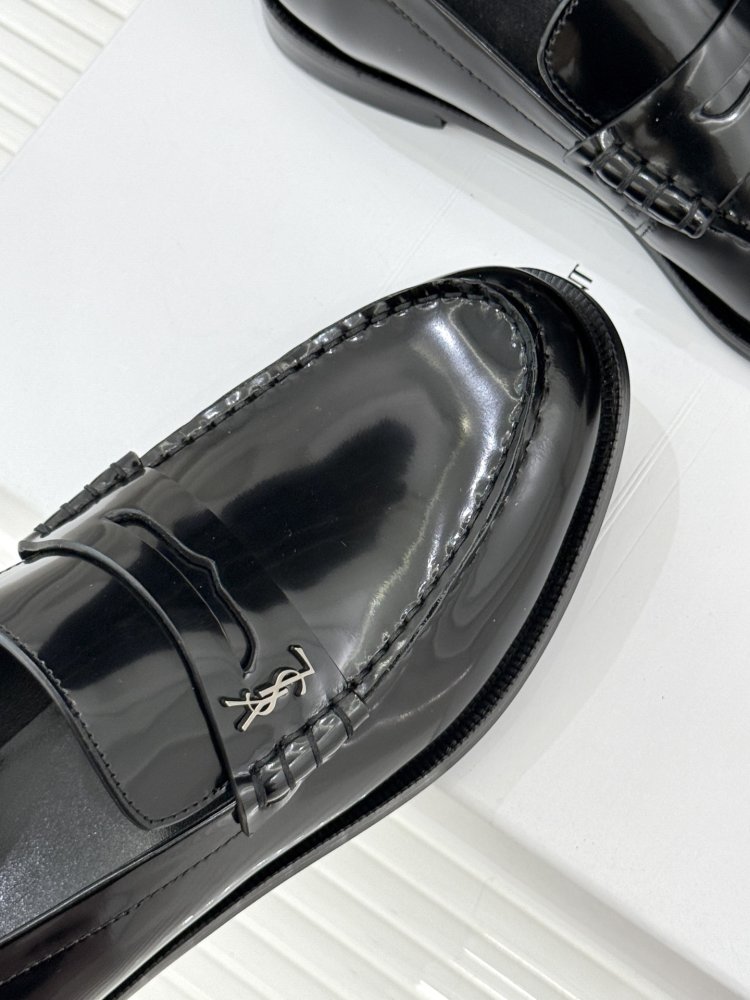 Лоферы женские фото 7