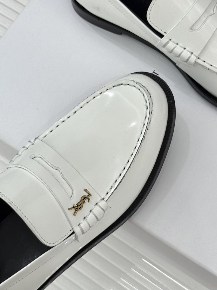 Лоферы женские фото 7