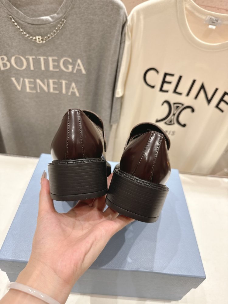 Лоферы женские фото 8