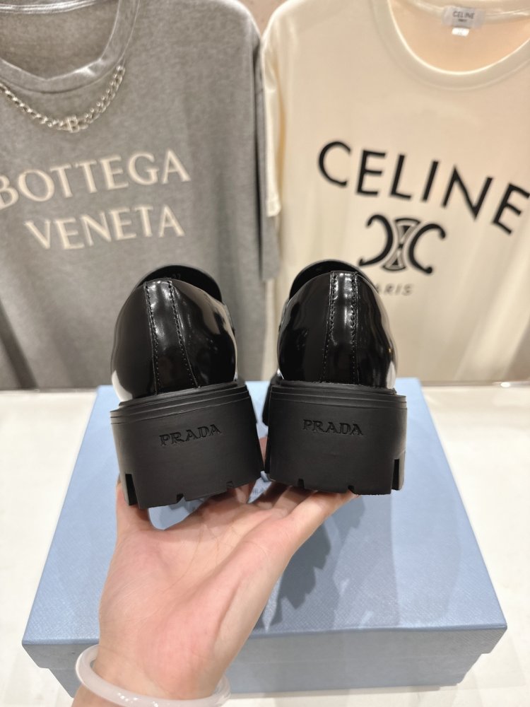 Лоферы женские фото 8