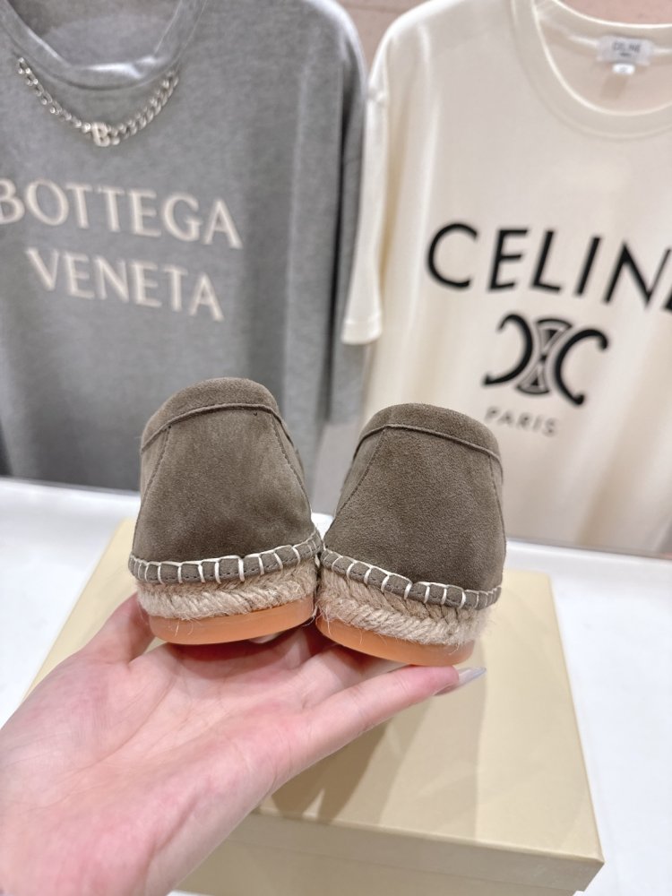 Лоферы жіночі фото 8