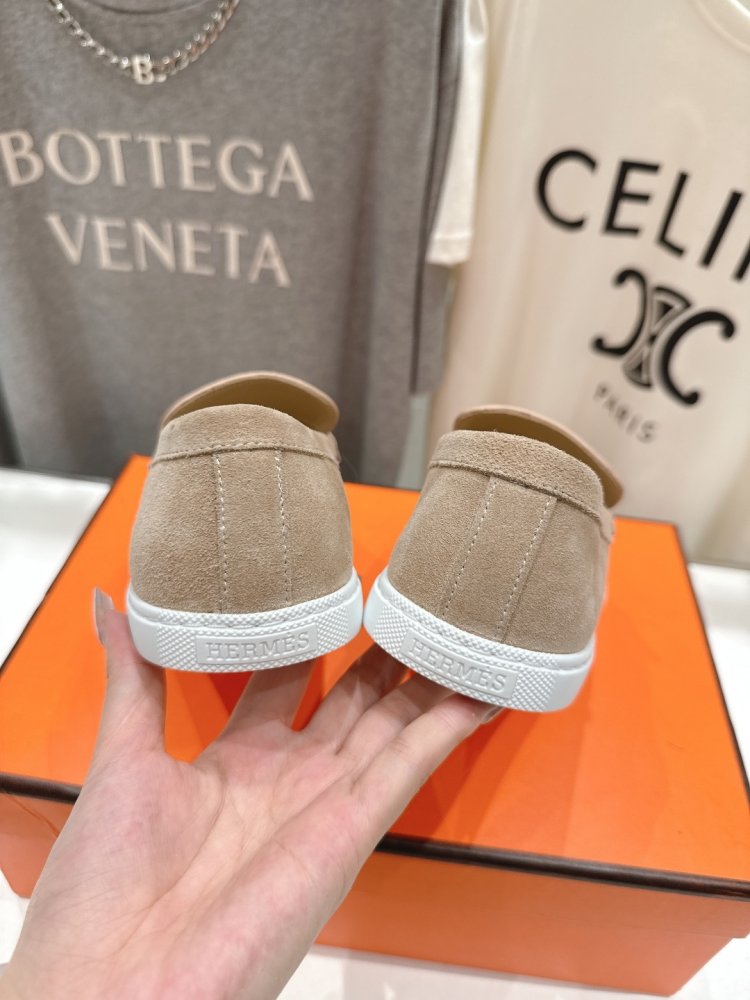 Лоферы жіночі фото 8