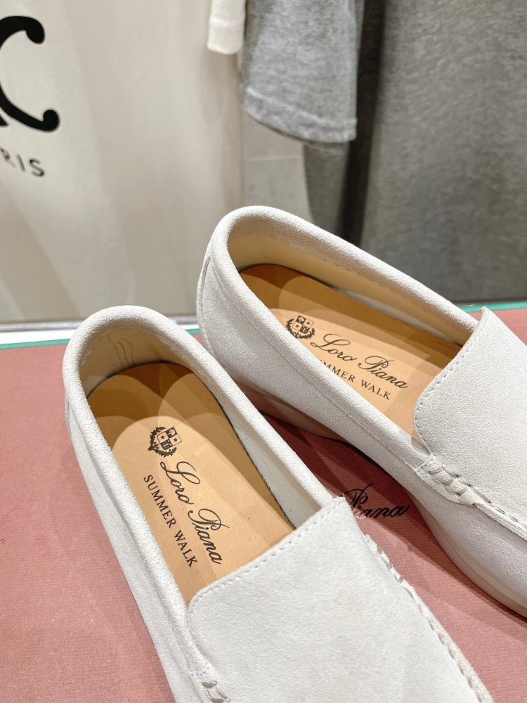 Лоферы жіночі фото 8