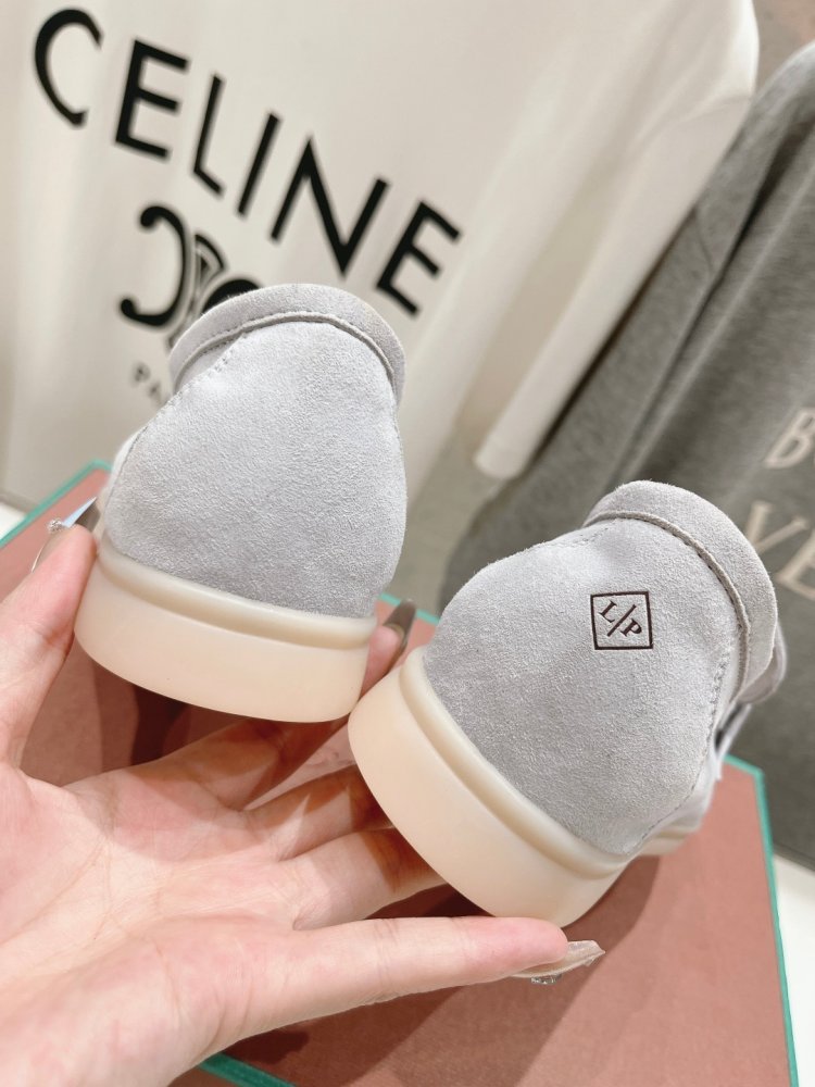 Лоферы жіночі фото 8