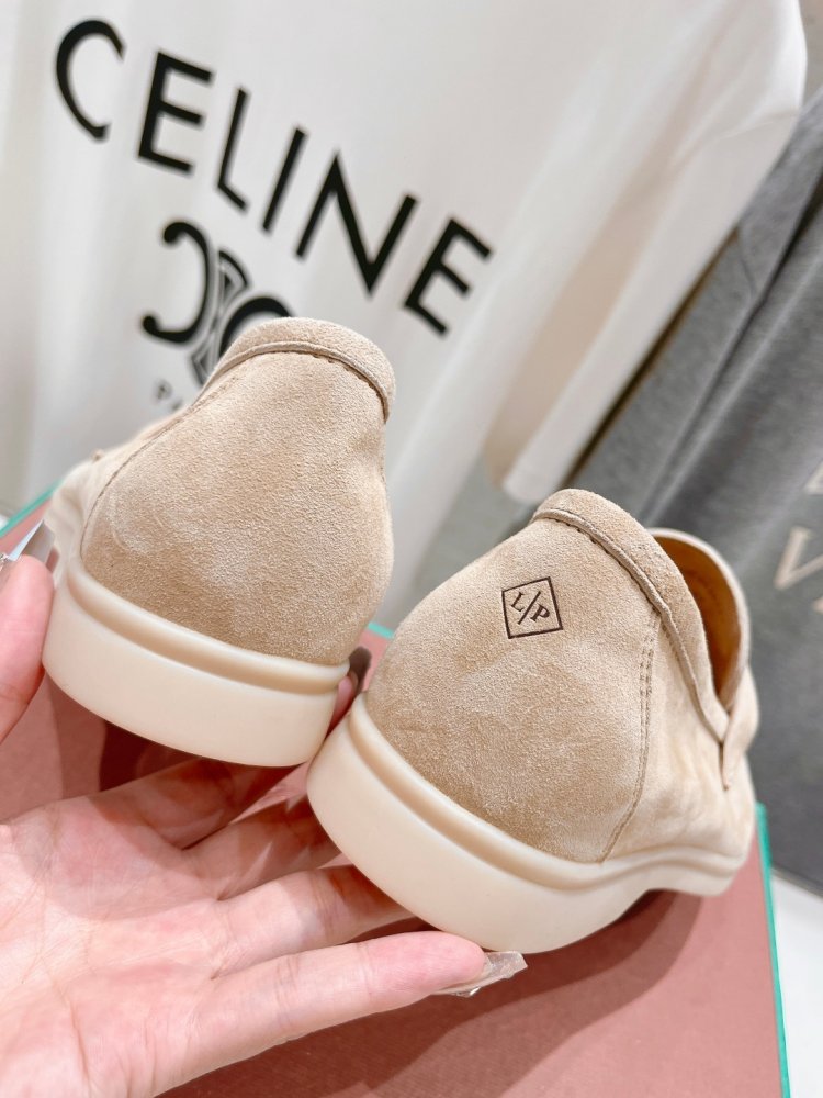 Лоферы жіночі фото 8