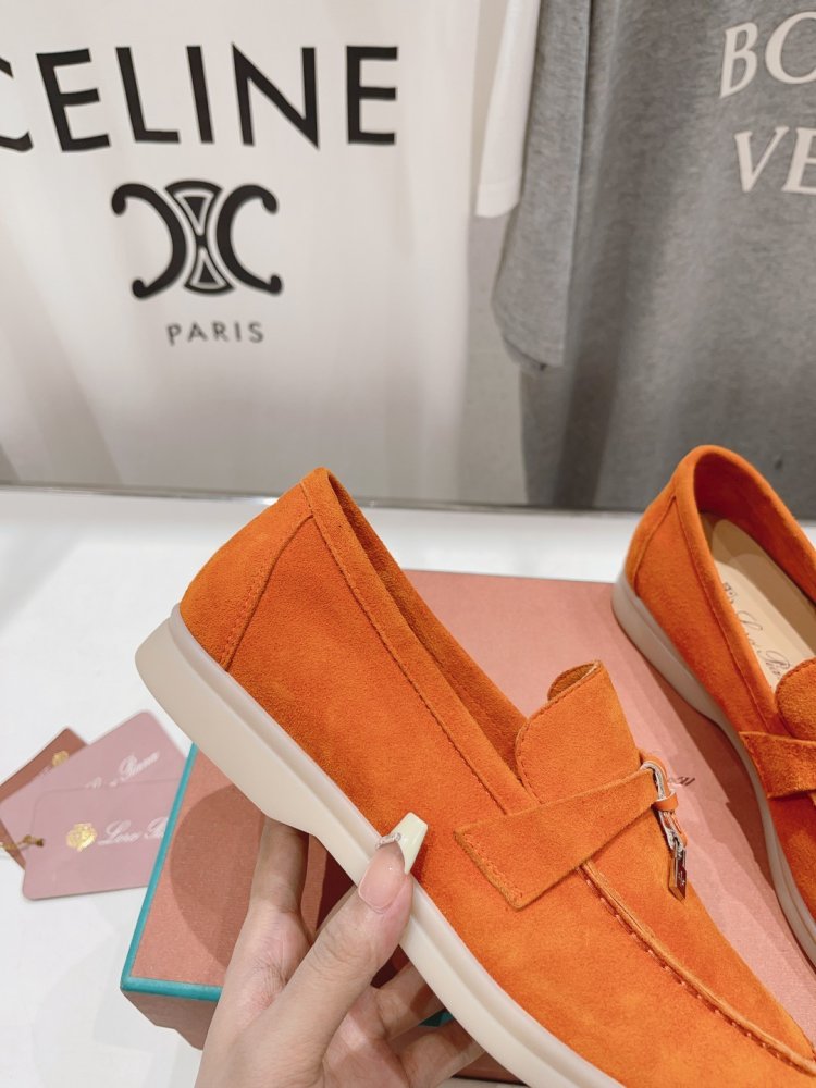 Лоферы жіночі фото 8