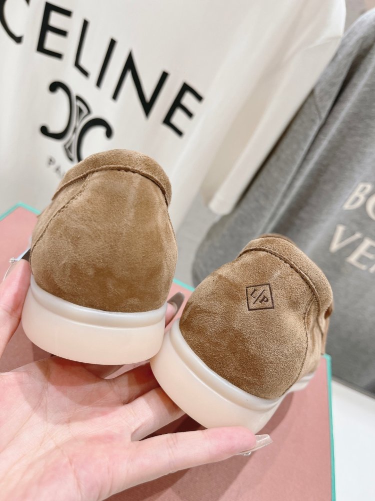 Лоферы жіночі фото 8