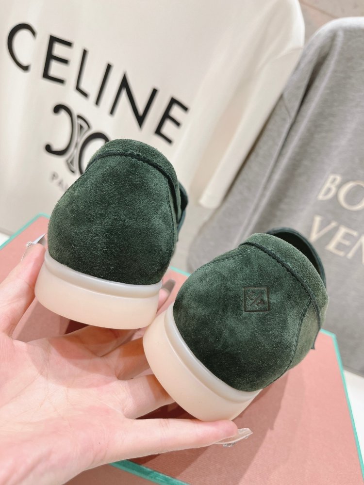 Лоферы жіночі фото 8