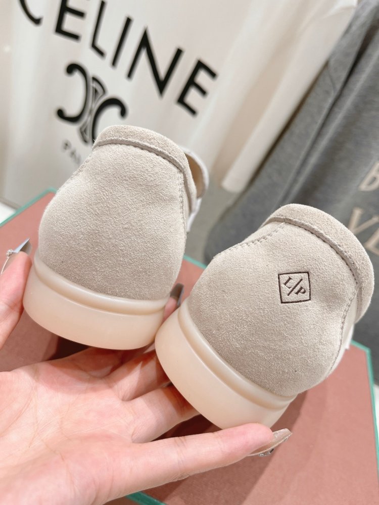 Лоферы жіночі фото 8