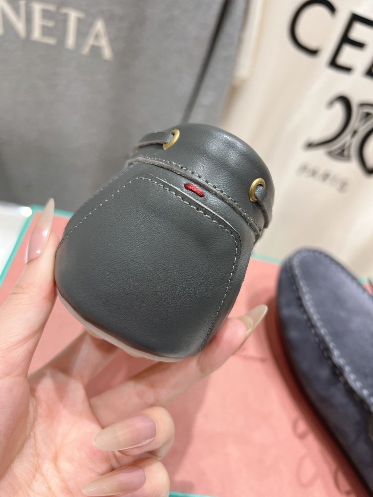 Лоферы жіночі фото 8