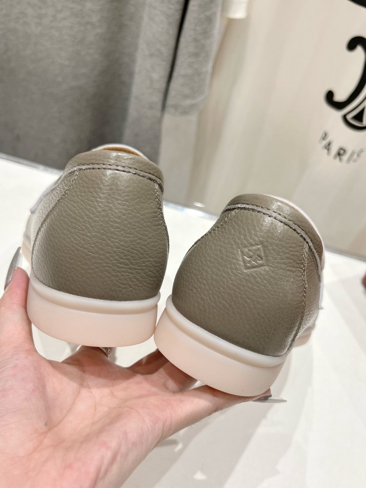 Лоферы жіночі фото 8