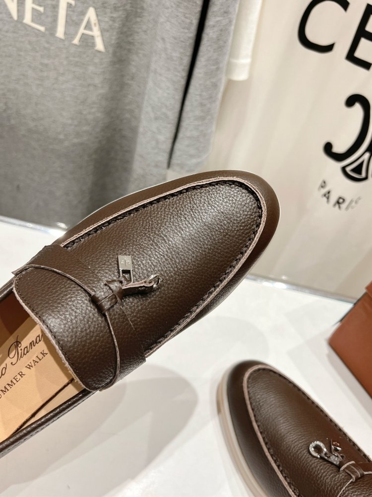 Лоферы жіночі фото 8