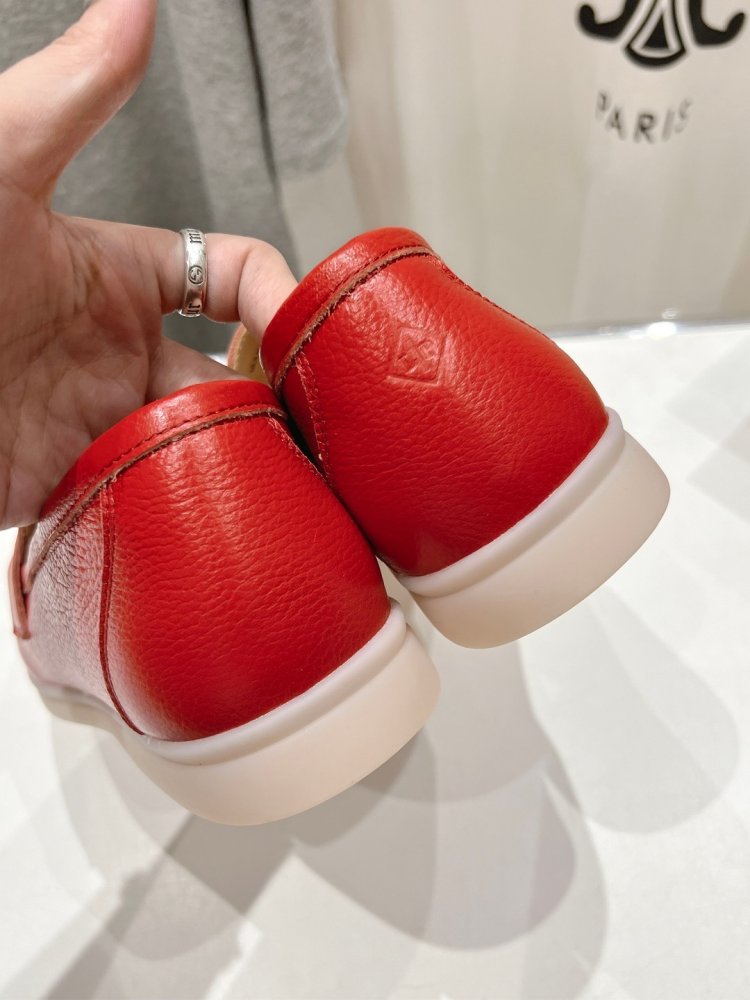 Лоферы жіночі фото 8