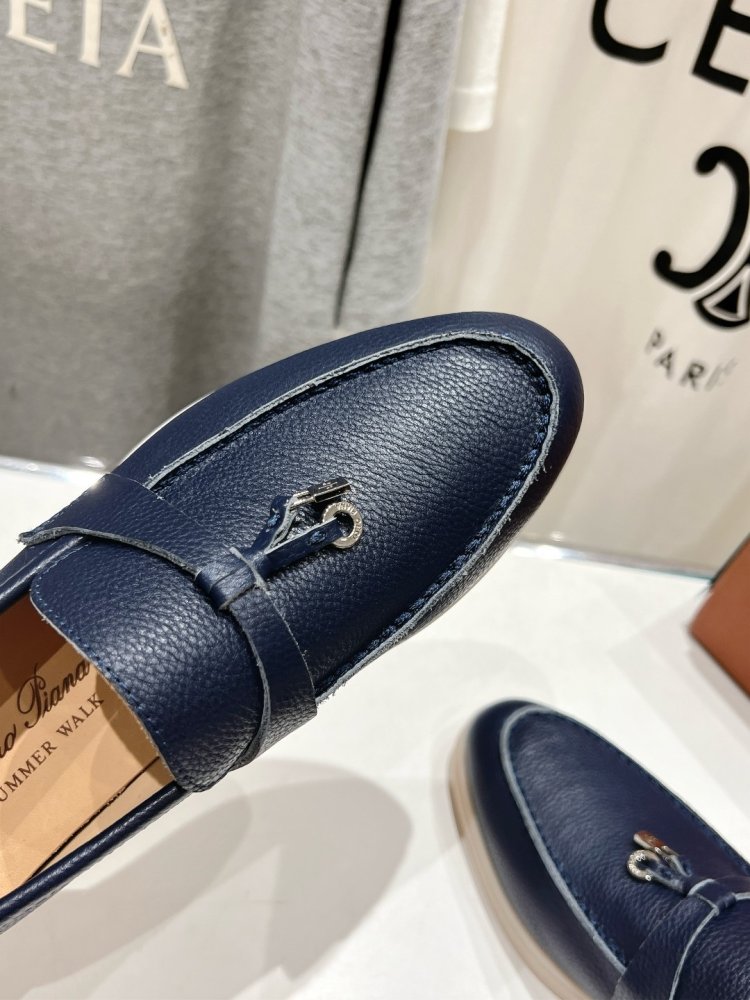 Лоферы жіночі фото 8