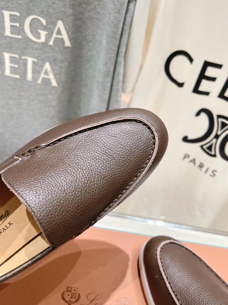 Лоферы жіночі фото 8