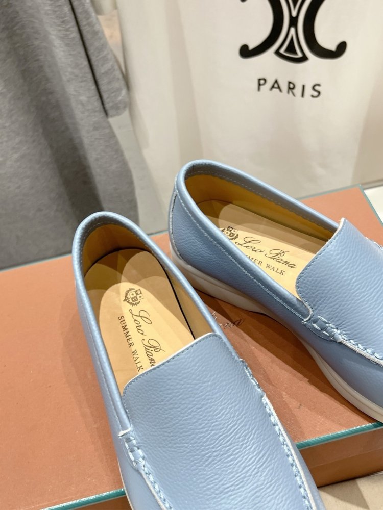 Лоферы жіночі фото 8