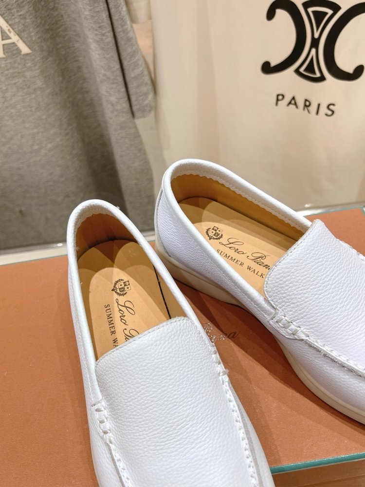 Лоферы женские фото 8