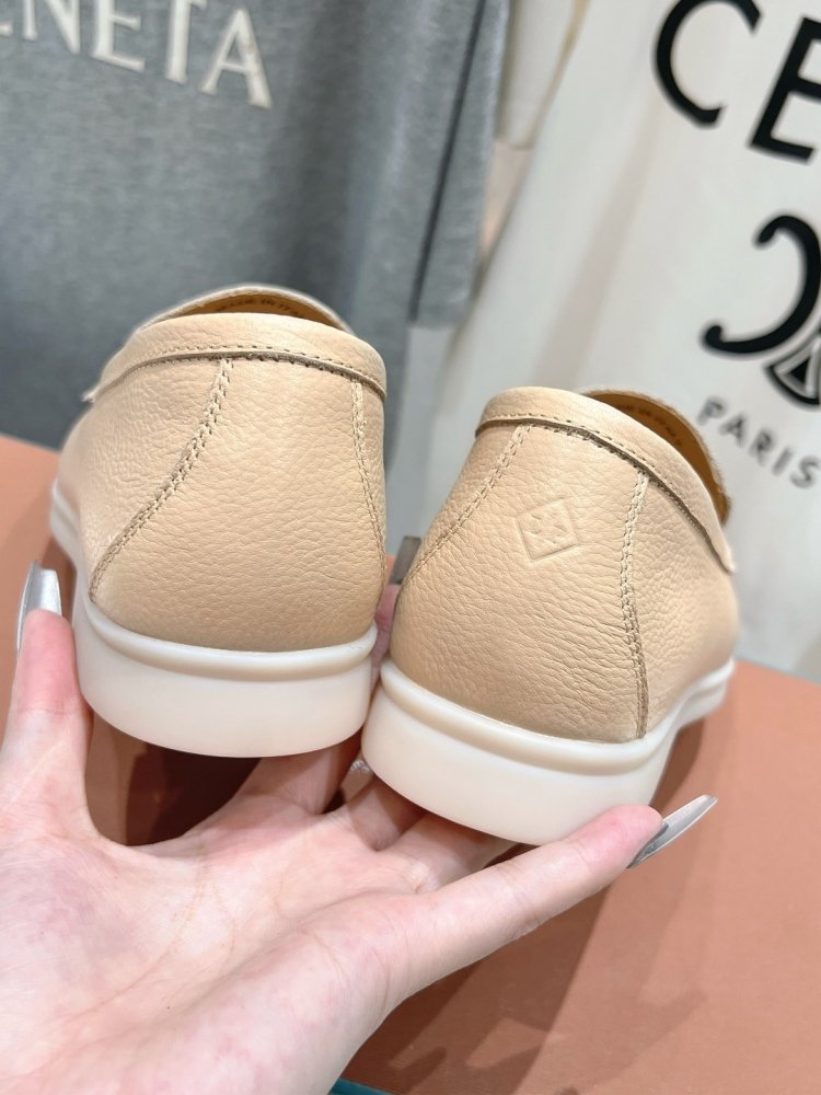 Лоферы женские фото 8