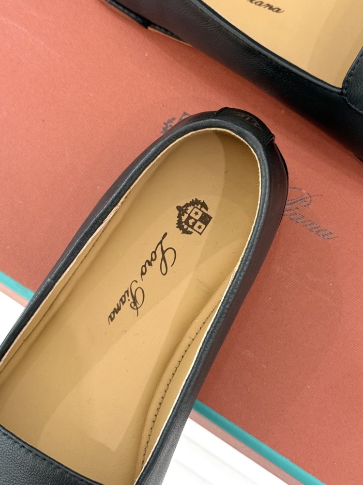 Лоферы жіночі фото 8