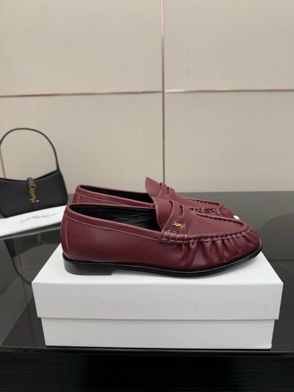 Лоферы жіночі фото 8