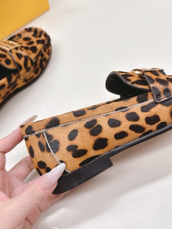 Лоферы женские фото 8