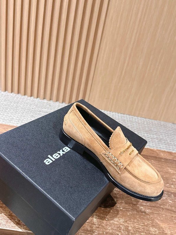 Лоферы женские фото 8