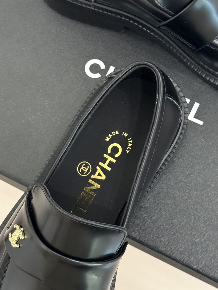 Лоферы жіночі фото 8