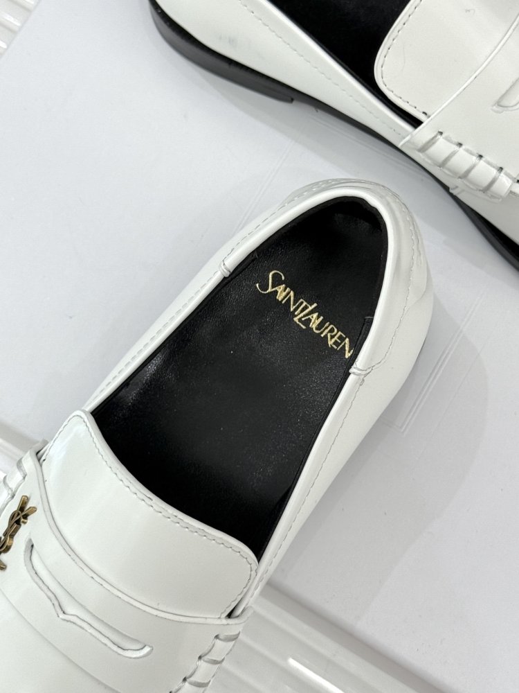 Лоферы женские фото 8