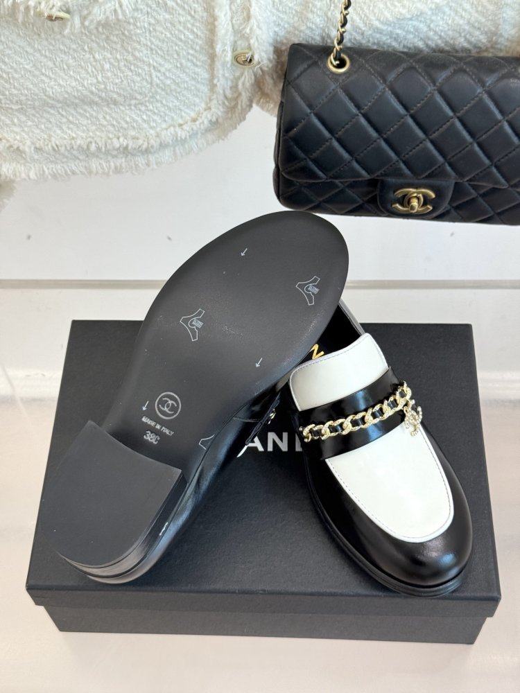 Лоферы женские фото 9